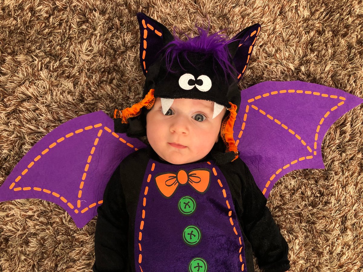 NicolaLooby's tweet photo. EXTRA special Halloween this year with our beautiful son 💙🦇 https://t.co/XYWUMSnJyb