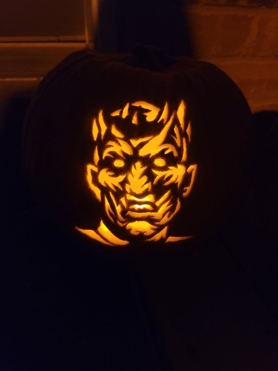 My wife out shines me every year...
#WinterIsComing #NightKing vs #BabyGroot https://t.co/RM3QNHklWe