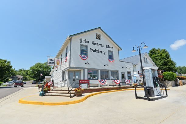 VisitIndiana's tweet photo. Greene County has fall fun for everyone! Enjoy a decades old general store, pumpkin patch, hayrides, a spectacular railroad bridge, and more! ππ
Read more about the road trip: https://t.co/kdnonmTqAF
#visitindiana #indiana #fall #INFallRoadTrips https://t.co/hcjiqxR7bd