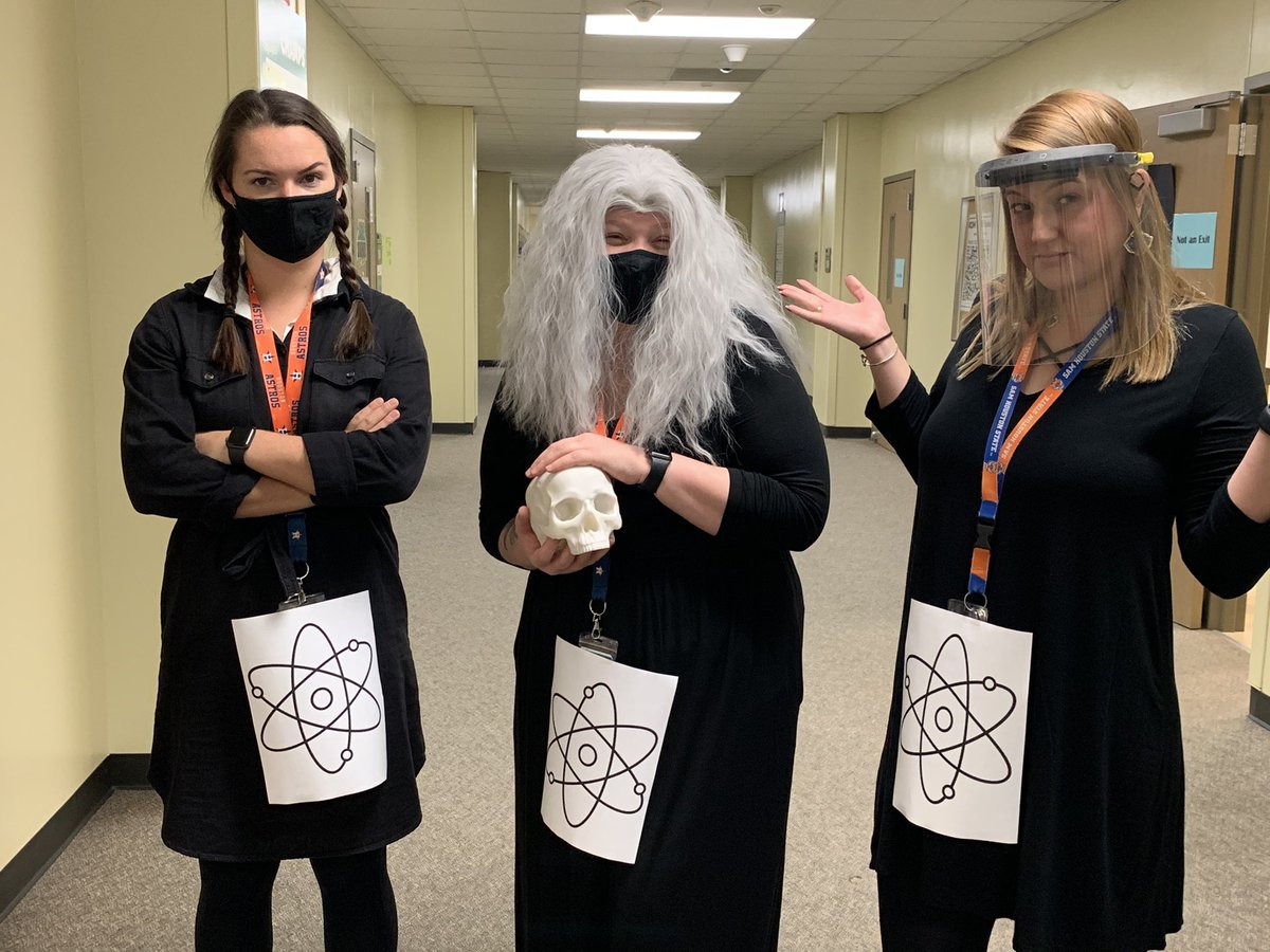 Drugs are scary, but so are we.
#atomsfamily #AddamsFamily <a href="/PrincipalPaz/">Dr. David Paz</a> <a href="/StephMcInturff/">Stephanie Hagel McInturff</a> @Schindler_MCJH @CunninghamMCJH