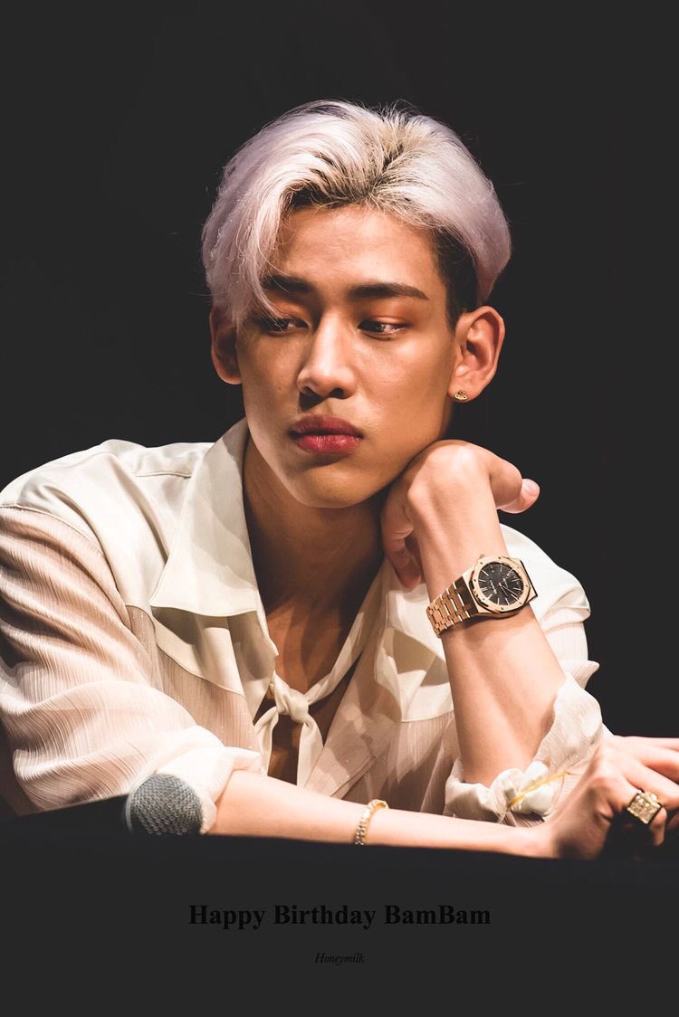 Blonde Bambam lives in my mind rent free; a thread #MAMAVOTE  #got7  @GOT7Official