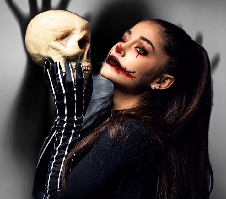 RateMyEdit123's tweet photo. Happy Halloween Eve! Our big Ariana muse deserves a perfect edition. Give me a grade of 1-5.
The photo was edited in the Airbrush Application. .

🎃🎃
#photoeditor #filter #airbrush #retouch #RateMyEdit https://t.co/rpnsNoGUKN