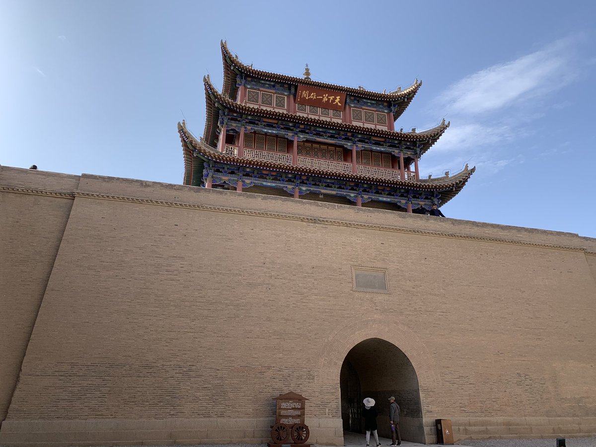 HuangLiang's tweet photo. 嘉峪关长城，嘉峪关城楼。 Great wall of Jiayuguan https://t.co/49aSf3amZy