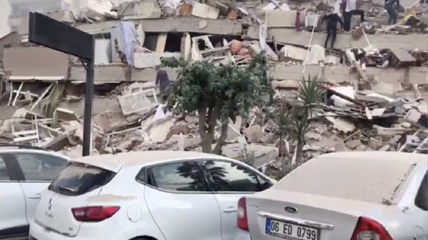 RPPNoticias's tweet photo. 🔴#LOÚLTIMO | Un terremoto de magnitud 7 sacude Grecia y Turquía.  https://t.co/Ke65v2y9aN https://t.co/ouA4K8zgvj