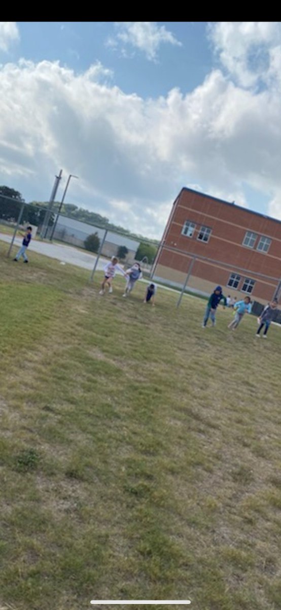 BonitaMartin20's tweet photo. Ellison Elementary Students have had an awesome time participating in the WalkNRoll Challenge., moving and working towards healthy lifestyles. #NISDSPOLYMPICS #NISDWALKNROLL #NISDBacktogetherbetter #NISDFAMILY #ELLISONBEES #ONEHIVEONEPURPOSE #CHASINGRAINBOWS #NISDELLISON https://t.co/TQNvQd8DQo
