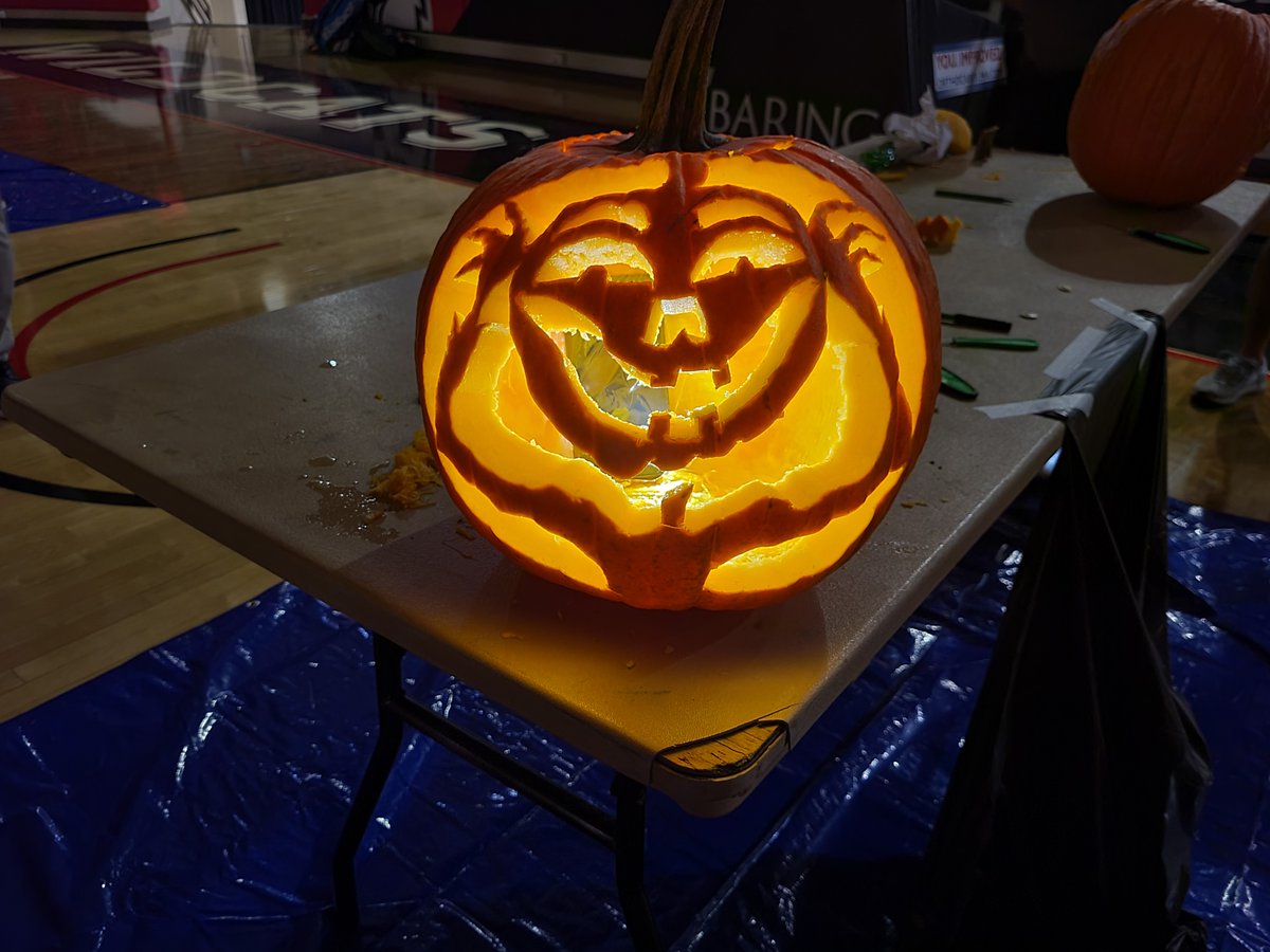 DavidsonWildcat's tweet photo. Retweet or Like if you think @DCFH's Jack O'Lantern design should be our winner!

#CatsAreWild #SpookySzn https://t.co/DNk2PUFQqE