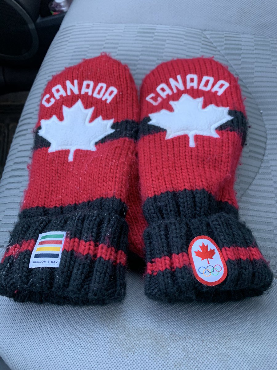 AtkinsonNancy's tweet photo. @caesarbird these are coming in handy this morning. -9C this morning 🥶. But no snow and the sun is shining. #WinterIsThere https://t.co/uJ3TF18PSS