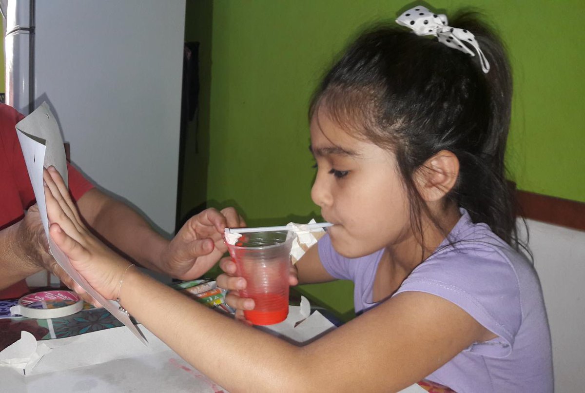 mestigarribia's tweet photo. Ayer, alumnos de las escuelas Nº692 y Nº880 de Eldorado, Misiones, participaron del primer taller virtual: "Arte rupestre con Aerógrafos" dictado por CONICET articulado con el #propacyt dependiente de la subse de Cs y Tec. @christiandechat y auspiciado por @udpm_info @grillo141 https://t.co/5VUY0ejNCD