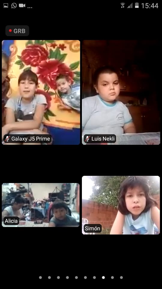 mestigarribia's tweet photo. Ayer, alumnos de las escuelas Nº692 y Nº880 de Eldorado, Misiones, participaron del primer taller virtual: "Arte rupestre con Aerógrafos" dictado por CONICET articulado con el #propacyt dependiente de la subse de Cs y Tec. @christiandechat y auspiciado por @udpm_info @grillo141 https://t.co/5VUY0ejNCD