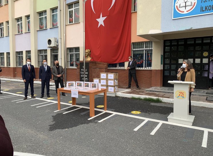 75Catalc's tweet photo. Çatalca Kaymakamlığımız uhdesinde Çatalca İlçe Milli Eğitim Müdürlüğünün de işbirliğiyle yürütülen “Okulum Evimde” projesi okulumuzda gerçekleşti. Bu güzel projenin bir parçası olmak gurur verici... @GCatalca @erdoganermis @Catalca_ILCEMEM @TayfunOzyolcu @SabriSefertas https://t.co/1s1MqbmdoF