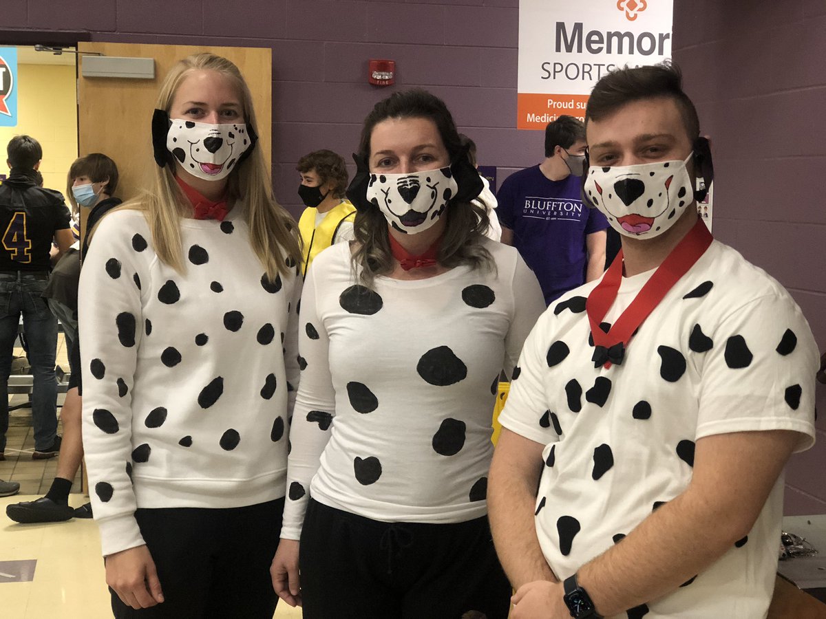 DanielleMProhas's tweet photo. Happy Halloween from Mechanicsburg! https://t.co/FzdnqsWHYB