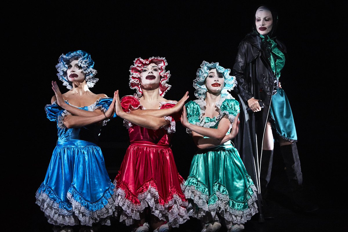 As a special #Halloween surprise, <a href="/PitaArthur/">Arthur Pita</a>’s Stepmother will be available to watch in all its haunting glory on <a href="/BalloArthurPita/">Ballo Arthur Pita</a> FB &amp; Insta from 6pm tonight - 6pm Tue 3 Nov!

A menacing world where macabre folktale meets the grotesque, tune in for a wickedly gruesome treat!