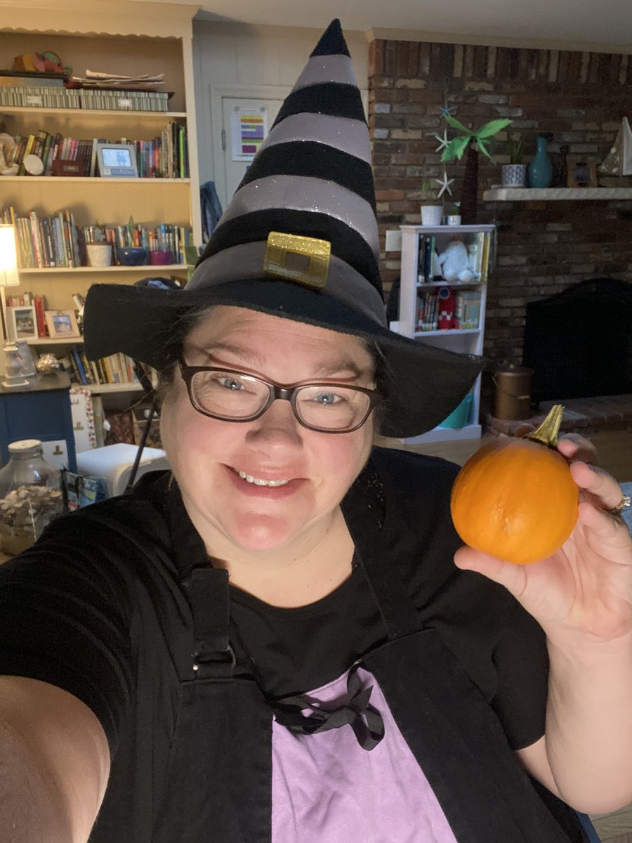 CentralSpecial's tweet photo. Miss Becky and Ms Carrie have the Halloween spirit!! #CSSawesome @AACountySchools https://t.co/qFkkDHg8dB