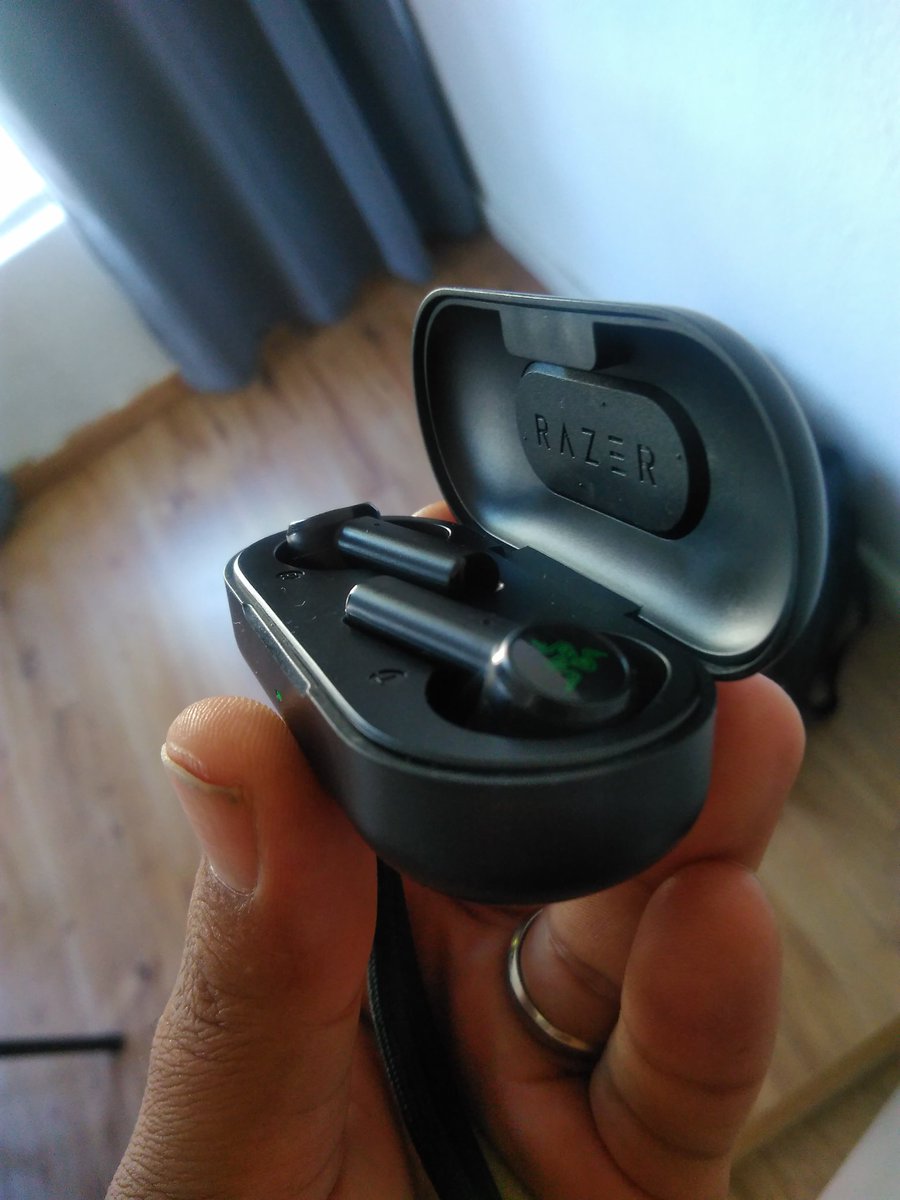 Mister Flak tweet media