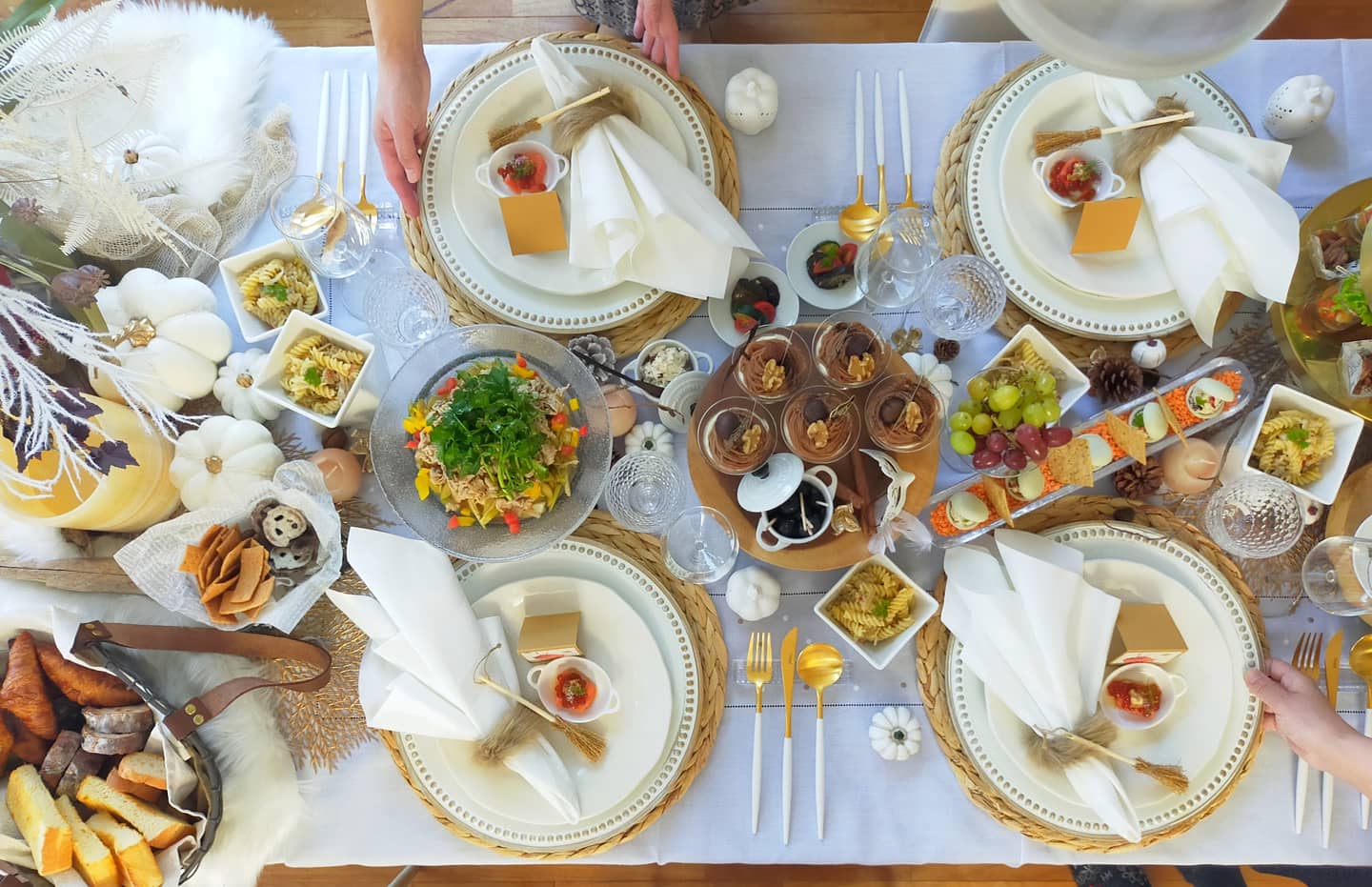 橋本尚子 ビジュアルブランディングプロデューサー 昨日のハロウィンパーティー テーブルコーディネート 編 テーマはホワイトハロウィン ホワイトにナチュラルをプラスして テーマを決めるとコーディネートしやすくなりますよ ハロウィンパーティー