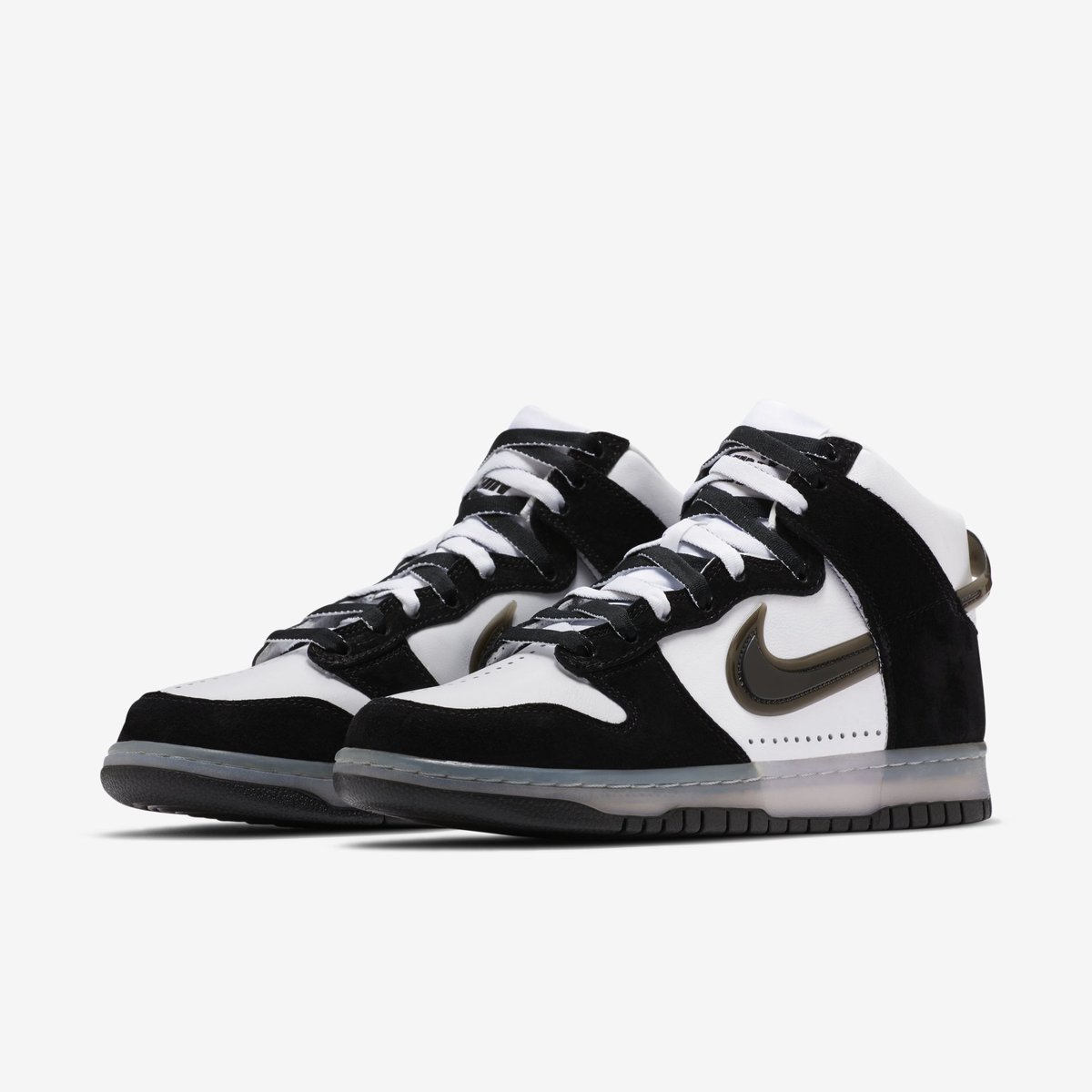 J23app's tweet photo. Slam Jam x Nike Dunk High "Clear Black" on SNKRS 10am ET / 7am PT

Link -> https://t.co/1lNuzc2JbW https://t.co/h3dAHxjNI4