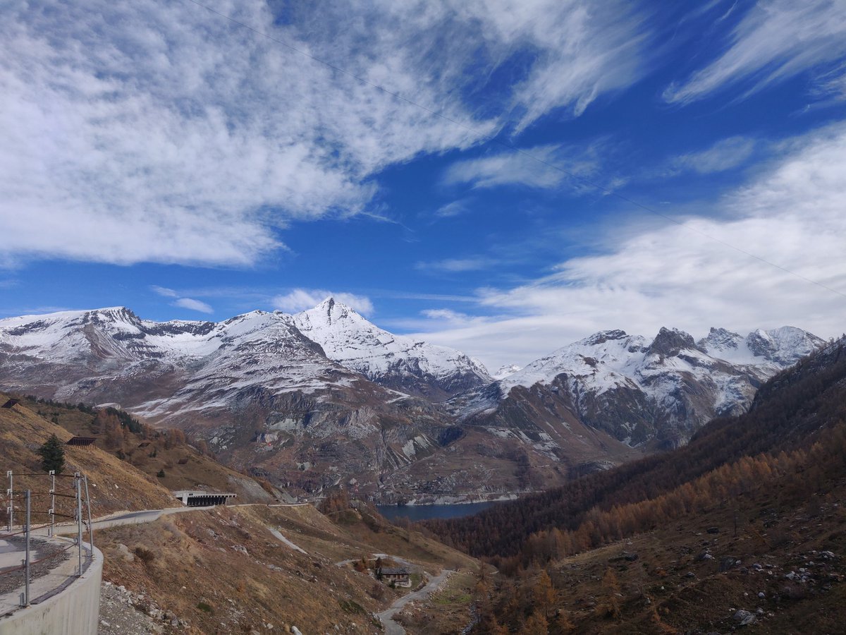 TignesAddict's tweet image. #Tignes may be closed but let&apos;s all do our 10,000 steps a day!