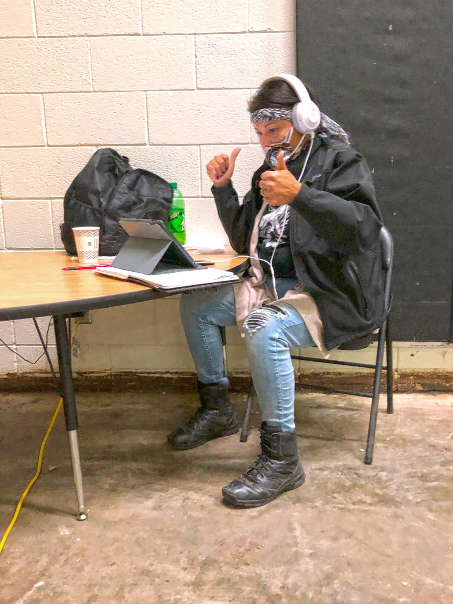 lakotalaw's tweet image. Two thumbs way up for these incredible Native phonebankers! #StandingRocktheVote