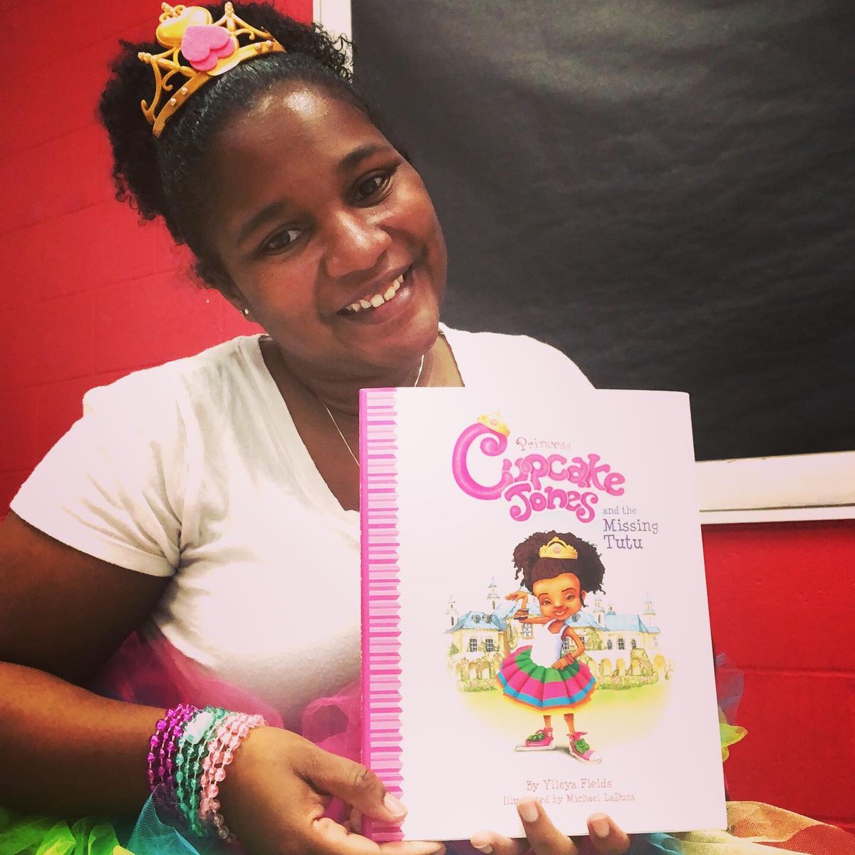 AcceptionalMe11's tweet photo. Princess Cupcake Jones #BookCharacterDay #RedRibbonWeek2020 #RepresentationMatters @sandy_grove https://t.co/YWoWG88YGv