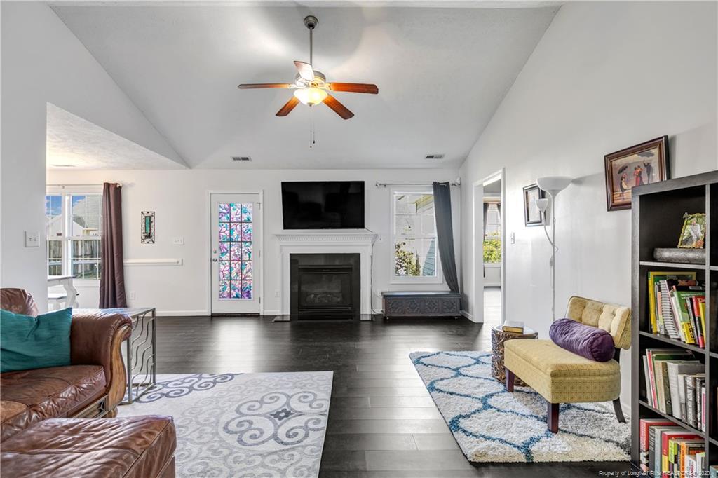ioncergarealtor's tweet photo. #justlisted Turning dreams into realities. #yourgotorealtor
3 Bedrooms ๐
2 Bathrooms๐, ๐ก in Raeford, North Carolina , 28376
Listing Price: ๐ฒ189,900 #raefordnclistahouse #realestate #ioncergarealtor #raefordnchouseforsale #ioncergarealestateagentkw #raefordnc #homefornurse https://t.co/GPg6buivKI