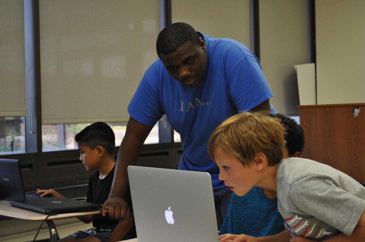 wearetech4youth's tweet image. Meet one of the team members Frank Drakeford! A @SetonHall graduate who spent a majority of his life studying core elements of #Engineering and #programming while practicing #robotics #happyfriday #STEM #stemeducation #stemforkids #younglearners #techforyouth #TFYfriday