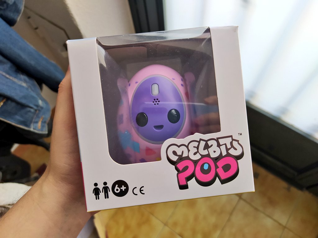 SamSempere's tweet photo. ¡Mirad qué cosita ha aparecido hoy en mi puerta! Es un #MelbitsPOD de @MelbitsOfficial ♥️

Durante la próxima semana trastearé está monada para explicaros su funcionamiento.

¡Papis y mamis, el análisis os va a venir de perlas! Podréis leerlo a finales de noviembre en @DeVuego. https://t.co/o4RMAwvZBM