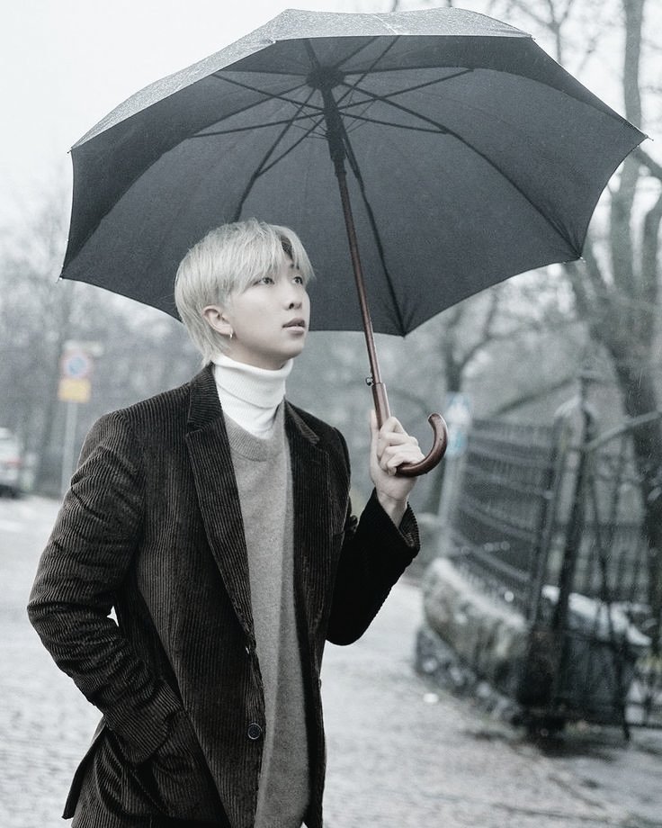 "forever rain" by RM ( @BTS_twt ): An explanatory thread- #TheRside♡ #monoP.s: strictly based on my interpretation