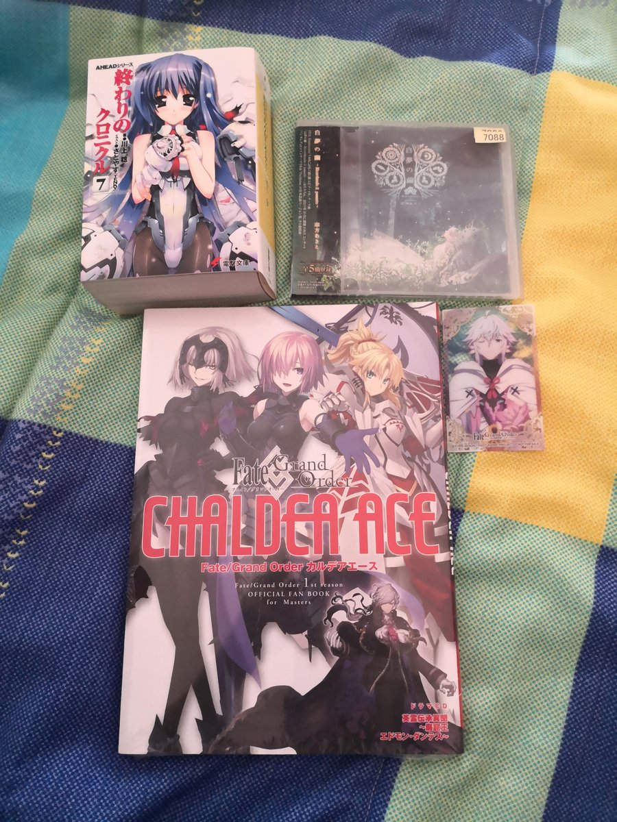 PD: And a final surprise with Chaldea Ace, a fanbook which includes Edmond Dantes Drama CD. Plus unexpected challangers, Ricordando il Passato single (Umineko ending) and Owari no Chronicle final volume. Oh, also a Merlin spook!