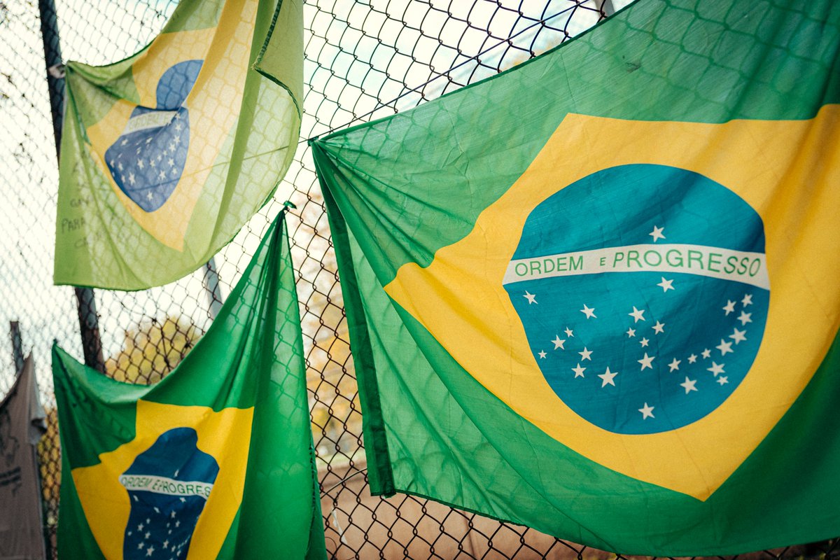 MercedesAMGF1's tweet image. #SennaSempre 💚💛💙