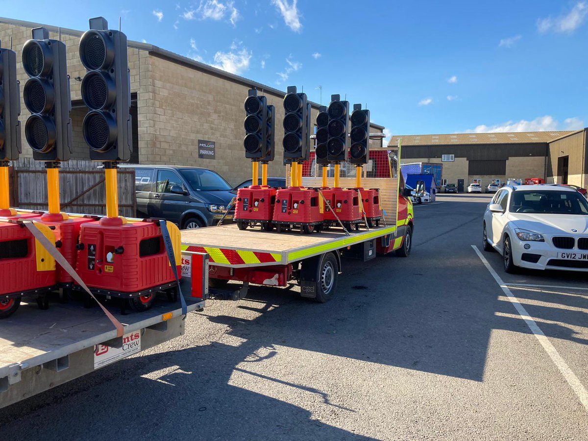 Grand to see yet another company who cares about delivering efficient traffic management. 😊

@EVCTraffic has invested in AutoGreen and our ground-breaking RadioConnect2. The yellow and red represents the Events Crew branding perfectly and enables them to stand out on the road.