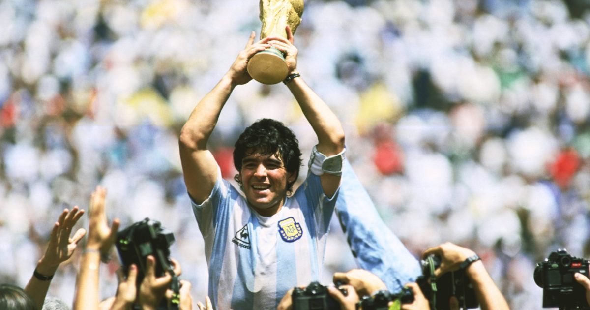 SEDHAINbAL's tweet photo. "In his time Maradona was the best, but today Messi is."
Happy birthday @DiegoMaradona❣️ https://t.co/goyklX4Tfm
