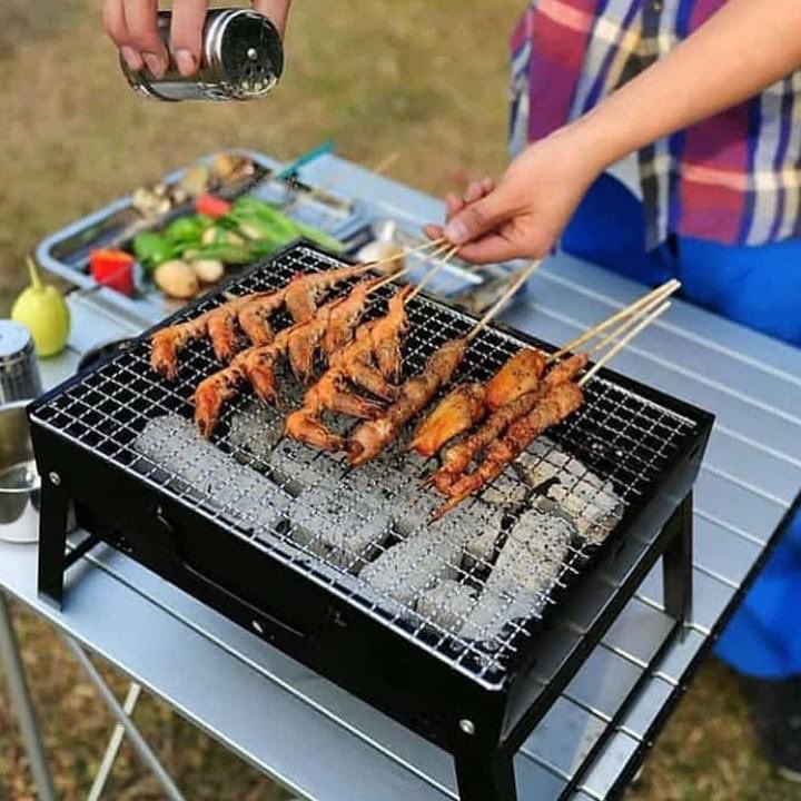 Having barbecue and grills every weekend at the comfort of your home would really be nice. You can always invite your friends over for a chill weekend or even if you are throwing a house party, this charcoal BBQ grill is the best option for you. Price: 7000 nairaPlease RT