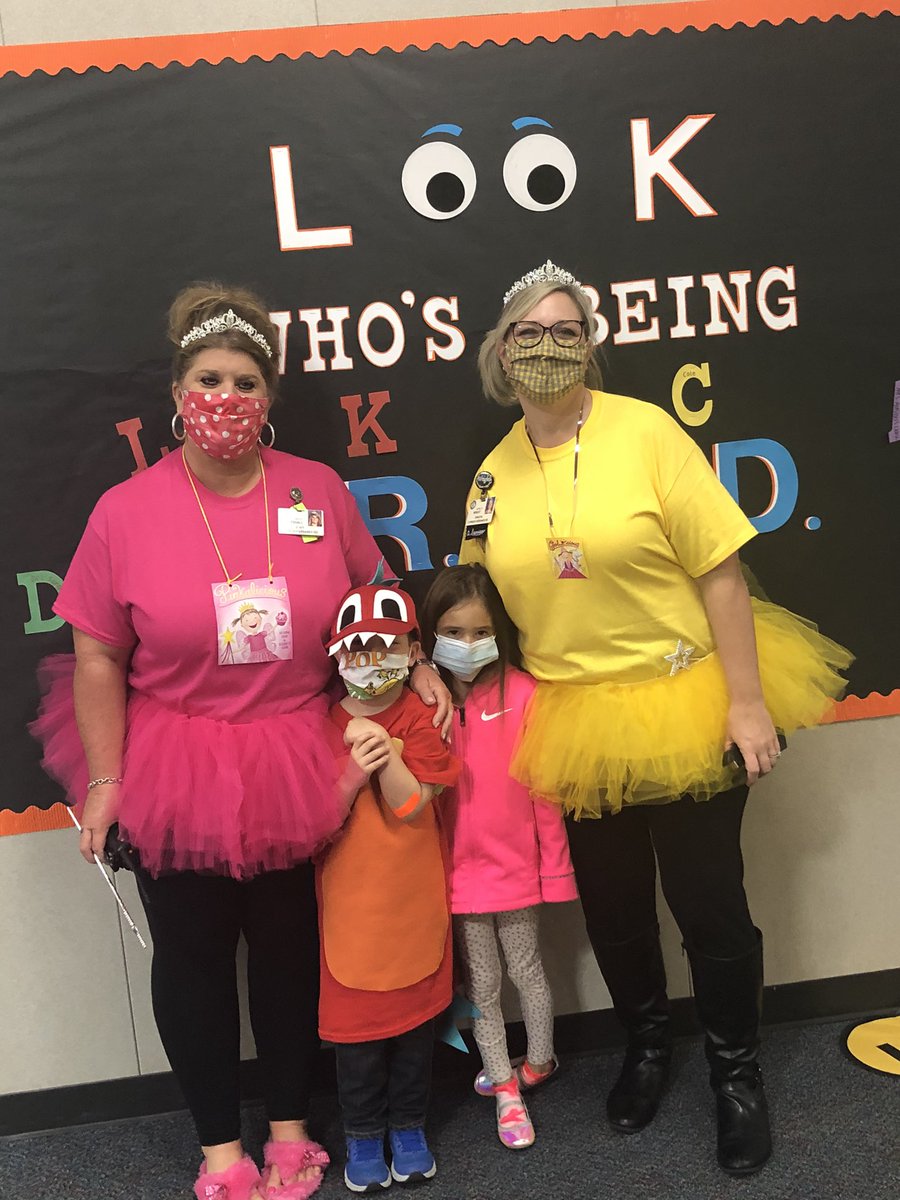 LibraryLowery's tweet photo. Celebrating with two of our Kinder Cuties that received Shoutouts for being Kind to their classmates! #LoweryPROUD #CFISDspirit #WeAreLowery https://t.co/42fxRvc4ah