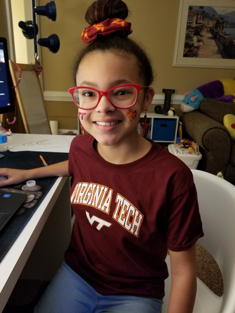 OnlineHanover's tweet photo. Whooooo's your team? OWL's represent on Thursday. #Owlwayslearning https://t.co/4l6vVRAF5P