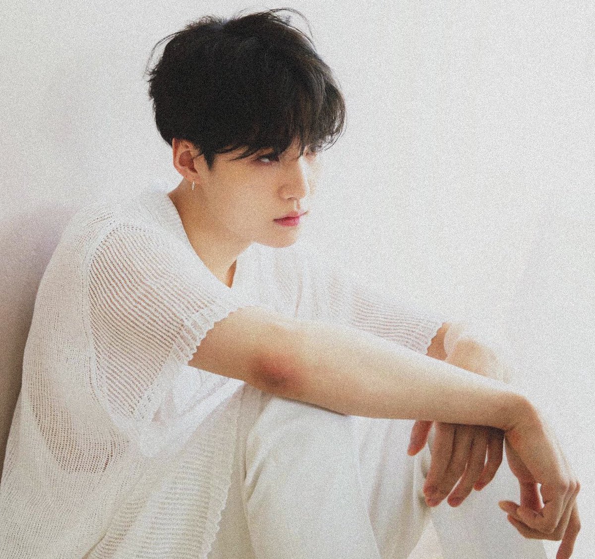 agustdfms's tweet photo. soft ☁️ https://t.co/ioElsAYLkS