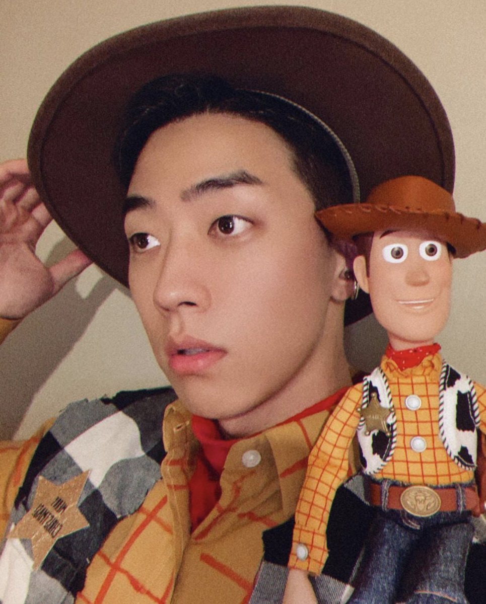 callmeGRAYTH's tweet photo. Callmegray’s IG : 🎃 Ready 2 Perform 
#WegunismyDJ #EveryboySucks 
#그레이 #GRAY #AOMG 

https://t.co/xqUDnXhPzI https://t.co/cEinIVcBzm