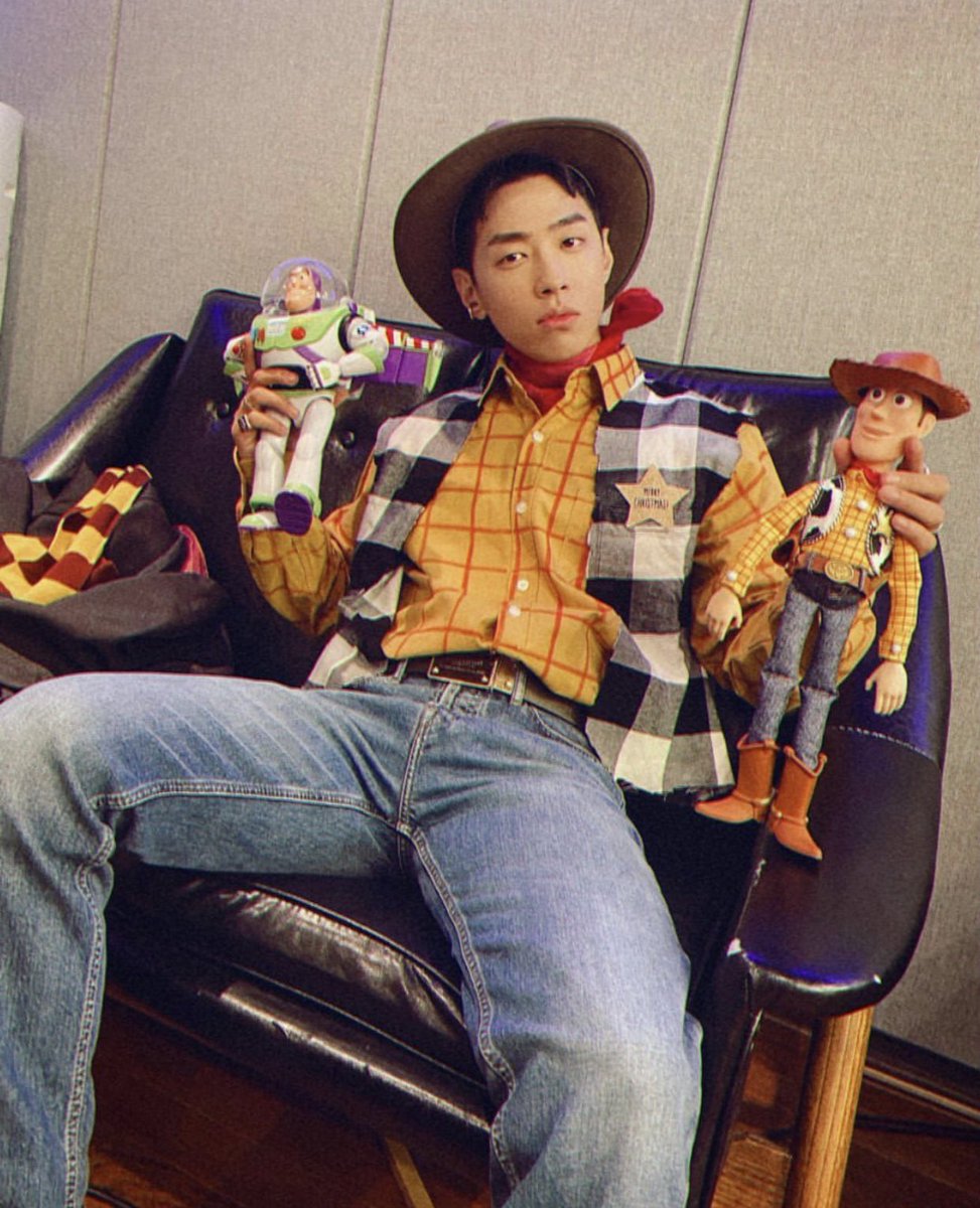 callmeGRAYTH's tweet photo. Callmegray’s IG : 🎃 Ready 2 Perform 
#WegunismyDJ #EveryboySucks 
#그레이 #GRAY #AOMG 

https://t.co/xqUDnXhPzI https://t.co/cEinIVcBzm