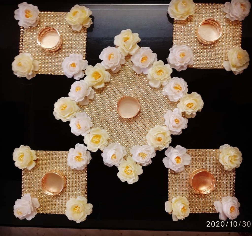 DeshKala's tweet photo. Exclusive diya set 
#diya
#deco #diwaliitems #design #decorativeitems #diwalidecoration #diwalidecoration #diwali #homedecor #flowerdiya #fancydiya #gold #golddiya #glitter https://t.co/bGNN7xOhpB