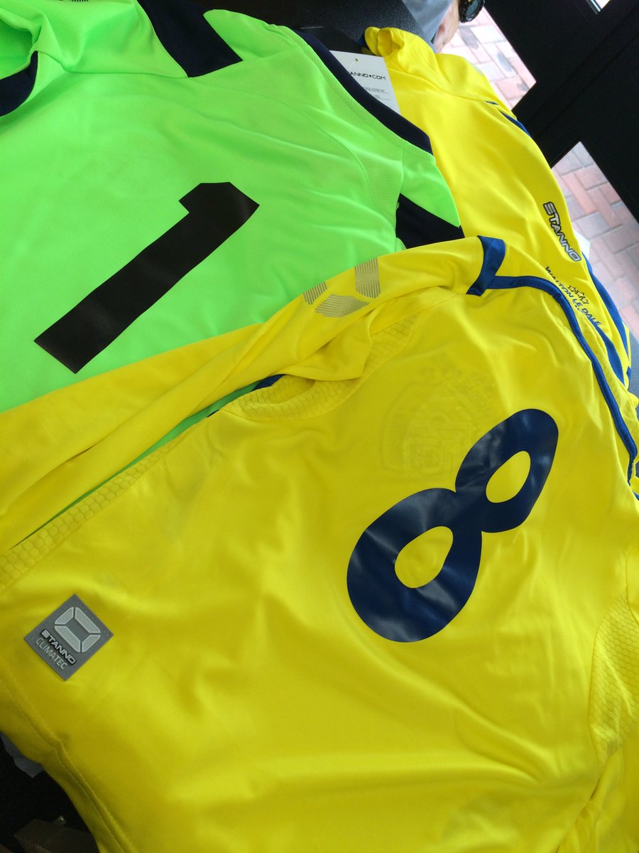 bbb_football's tweet photo. We PRINT KITS, Numbers, Letters, Initials, Sponsors Logos, Fast turnaround, friendly family business based at Junction 29 of the M6, although we can courier anywhere, 01772 696260 or email admin@bbbprinting.co.uk #football #footballkits #kitprinting https://t.co/JnaRS71knS