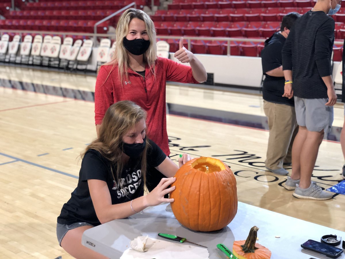 DavidsonWSoc's tweet photo. Last night, Ali and Kendall represented us in the Inaugural @DavidsonWildcat Pumpkin Carving Contest! We might be biased, but it looks like a winner to us!

Retweet or Like the tweet below to help them win!

#UGE #CatsAreWild #SpookySzn https://t.co/WgE3Mgw8J4