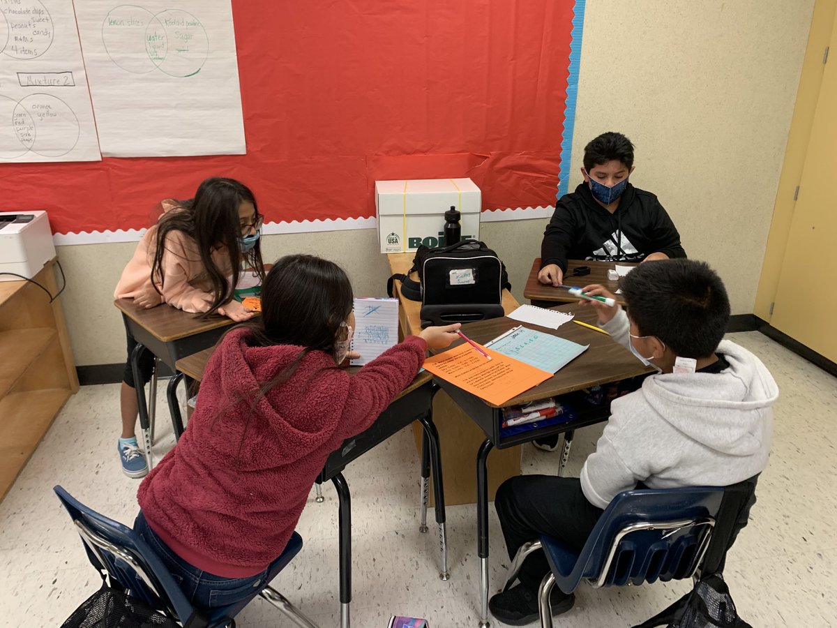 SandraSisk14's tweet photo. Teacher Mystery-O-Rama at Carroll Elementary.students problem solving together https://t.co/fldEDIvCHg
