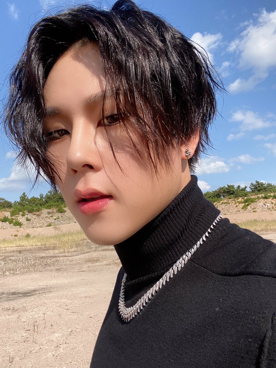 OfficialMONSTAX's tweet photo. Smoky🖤 #주헌 https://t.co/aHs4ptGg3w