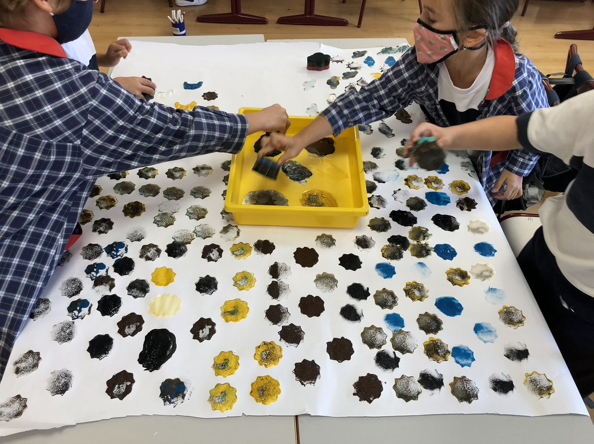 ColegioSalliver's tweet photo. Una tarde de pintura siempre es un buen plan para los más pequeños de #primaria

#arts #pequeñosartistas #crecerenconfianza https://t.co/DjPkbKdEAN