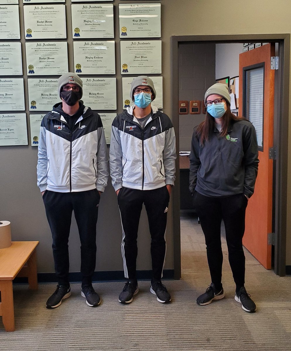 HeidelbergXCTF's tweet photo. Coach Truss x 3
#SpookySzn #HUTF https://t.co/nQvbZdHIc1