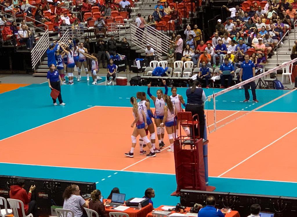 filaocho's tweet photo. ¡ Stephanie “MVP” Enright ! Nuestra voleibolista de la selección nacional es nombrada MVP de la liga @volleybergamo. ¡Felicidades! 

#fila8 #voleibol #puertorico #enright #mvp #pr https://t.co/zsOjnMVAM3