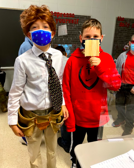 MissWithrow217's tweet photo. Can you #guesswho with these Characters? We did a Character Trait Halloween Challenge. Students used clothing and clues to help their peers guess who they are! They even teamed up! #thisishalloween #costumes #thisisMEtsd #talawandaempowers @TSDMarshall https://t.co/LJuXtRpTb3