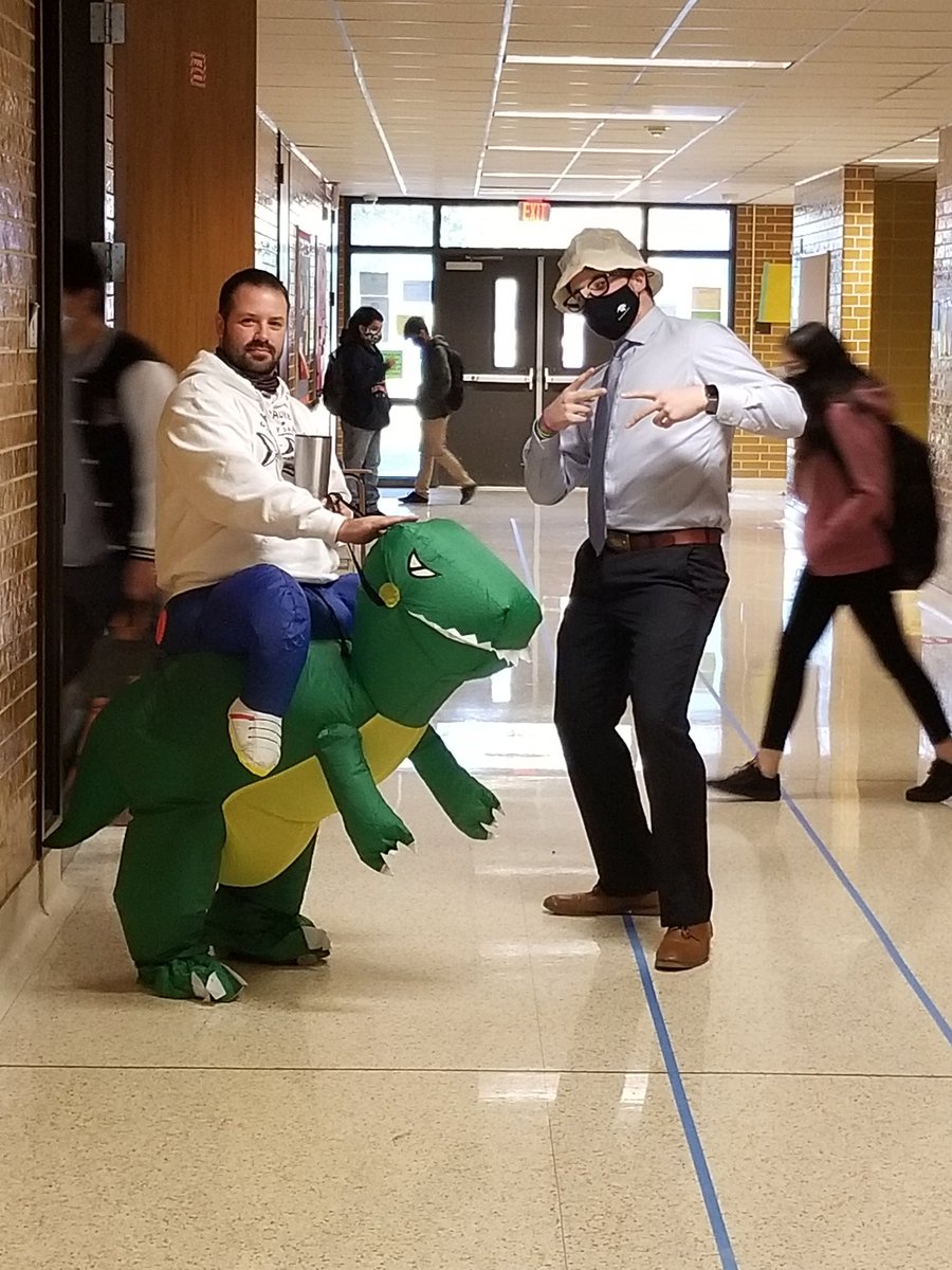 nsoria121315's tweet photo. Grantham teachers positive boost to curriculum test dressed as Alfred Wegner!  #ContinentalDriftTheoriest @deenathumb @Grantham_AISD @iheppy8 @drgoffney @MrMTeaching @clinescience180 https://t.co/uoPgXzVX5y