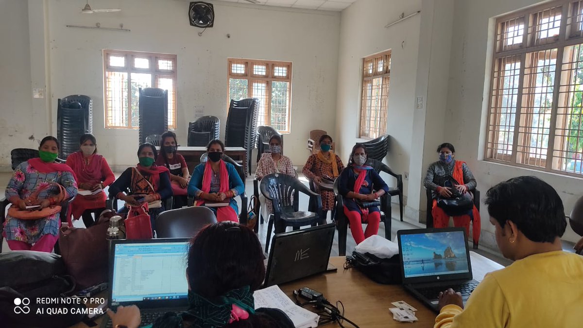 M950752's tweet photo. Block office haldwani visited with self help group member's for bank sakhi &amp; I'd applied https://t.co/cy8gLQ1vLz