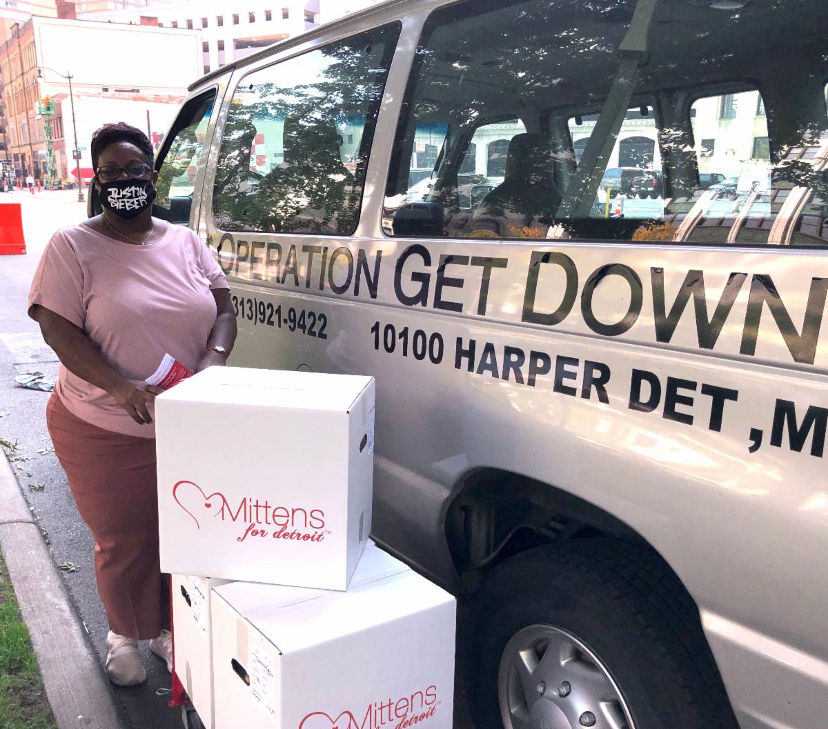 What can you do to help warm the hands and hearts of kids, teens, and adults in Detroit this winter? Read our latest enewsletter for suggestions!#makeadifference #givingwarmthiscool #detroitcharity #targetcircle #Art4Gloves #halloween #virtualfunrun conta.cc/37EyORU