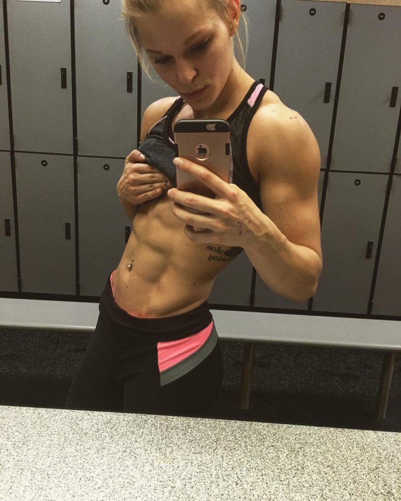 Ripped young abs
21 years old girl
All posts about Carly here youngmusclegirls.com/carly-wendt/